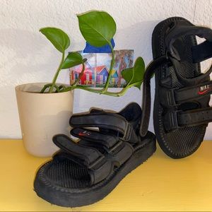 |  ゜з゜｜ NIKE casual foam sandals